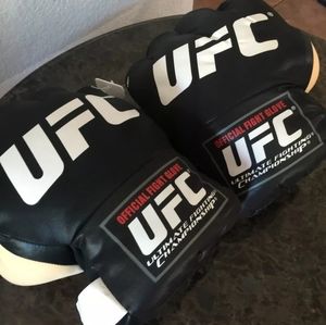 Oversized UFC official fight gloves jakks pacific